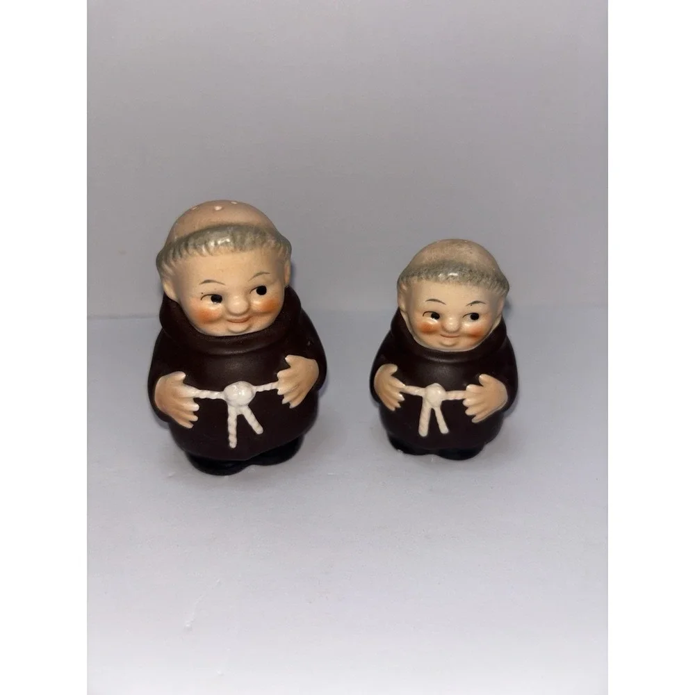 Vintage Goebel Friar Tuck Monk‎ Salt & Pepper Shaker Set